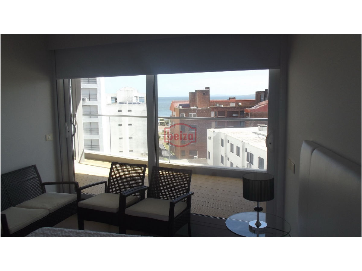 Apartamento ID.163019/2-Dormitorios-y-medio.-Variedad-de-amenities. - Apartamento en Mansa, 3 dormitorios *