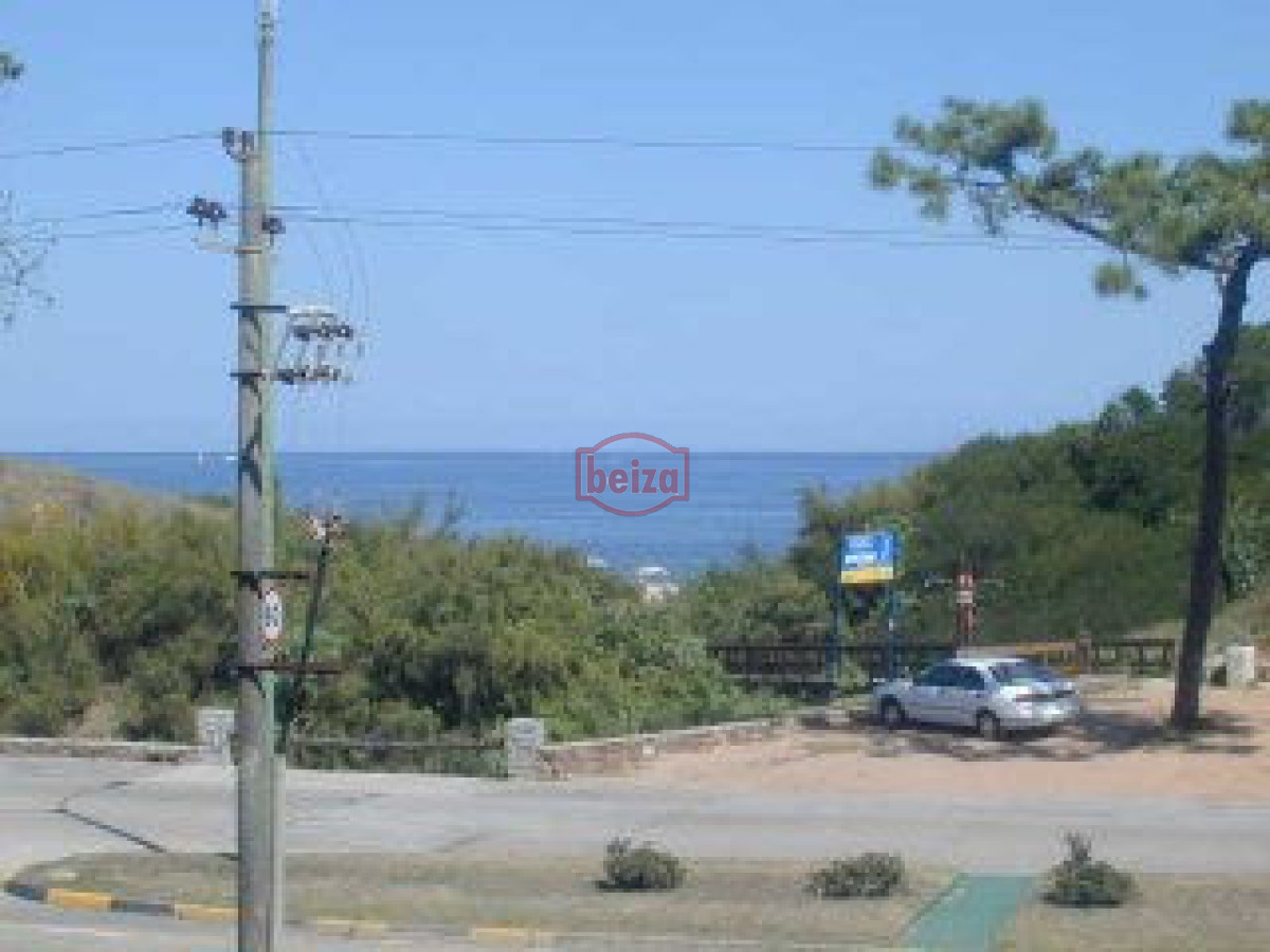 Apartamento ID.371/Apartamento-en-Penìnsula - En playa mansa con buena vista  al mar