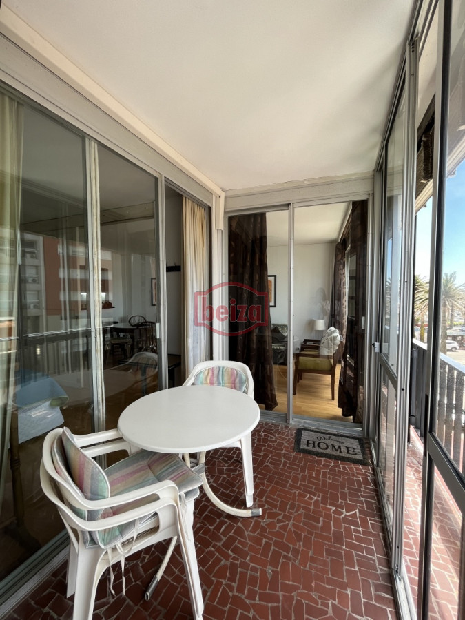 Apartamento ID.165955/A-pasos-del-Puerto-y-a-metros-de-la-plaza-Artigas - Apto de 1 dormitorio*