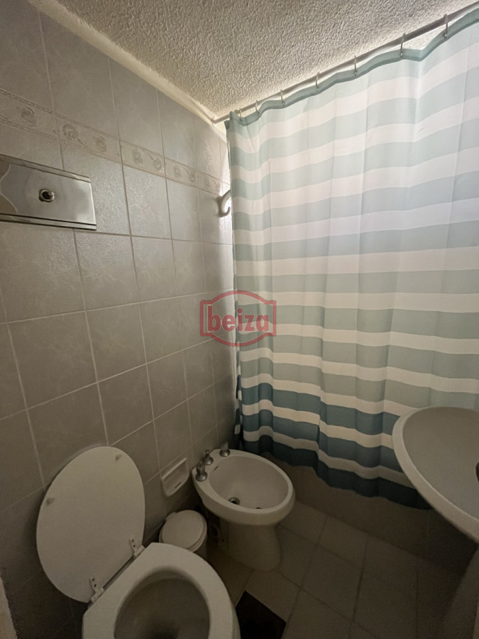 Apartamento ID.20228/Apartamento-3-dormitorios-en-alquiler-La-Barra - Playa Mansa - Buena vista al  mar