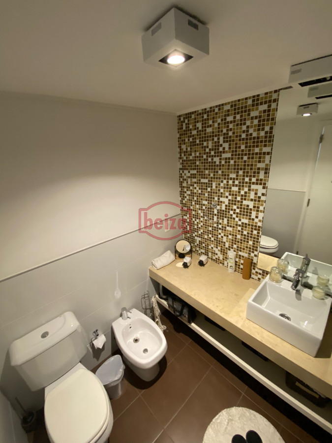 Apartamento ID.166583/Apartamento-en-Peninsula,-2-dormitorios-* - Hermoso apartamento de 3 dormitorios y 3 baños en playa Brava