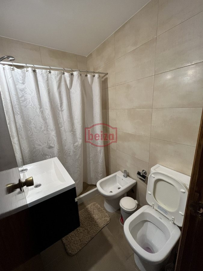 Apartamento ID.10563/Alquiler-anual-con-excelentes-amenities-y-garage-para-2-personas - Cerca del Puerto - Amplia terraza