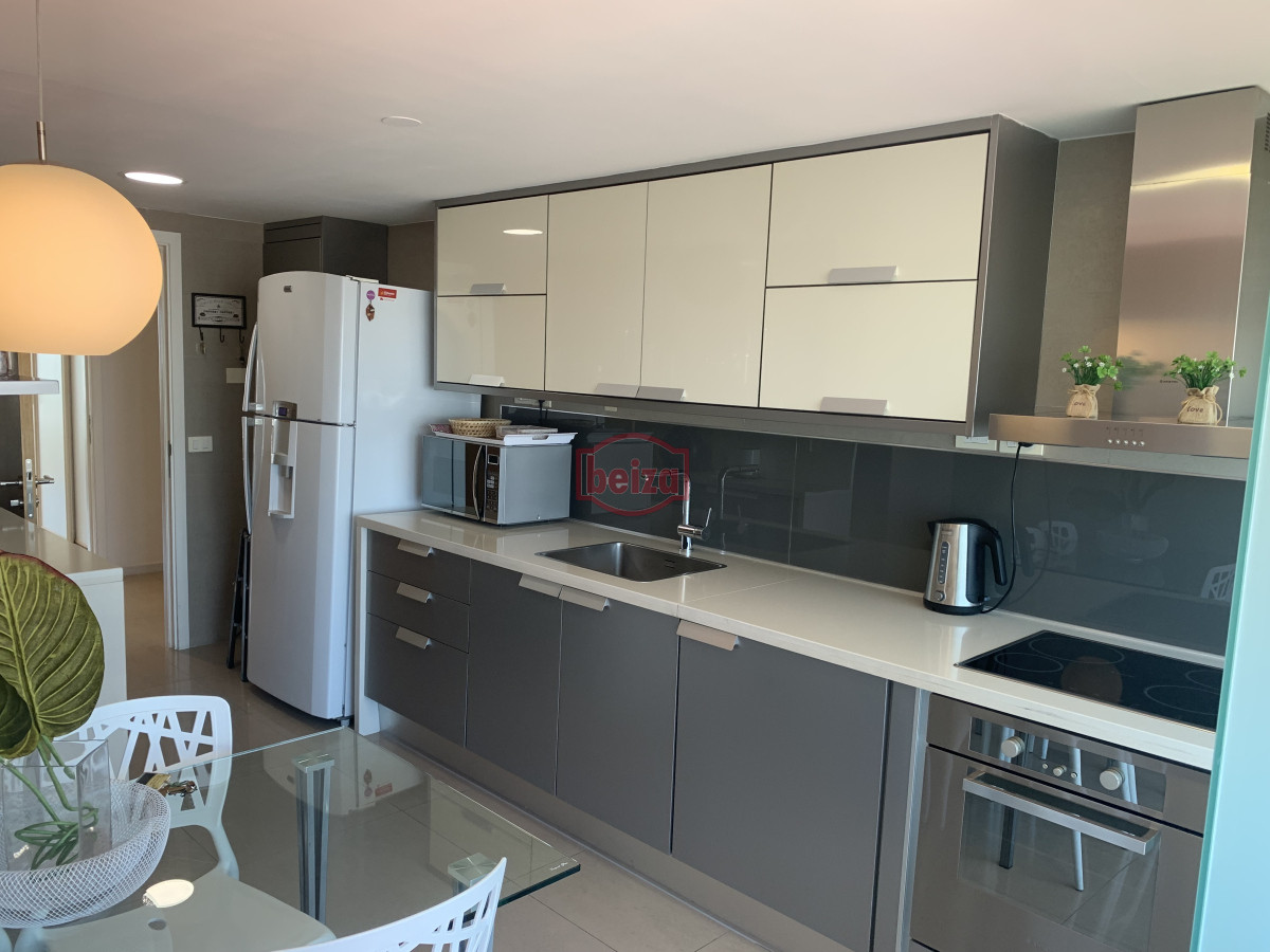 Apartamento ID.166885 - Venta apartamento 3 dormitorios mas servicio playa mansa