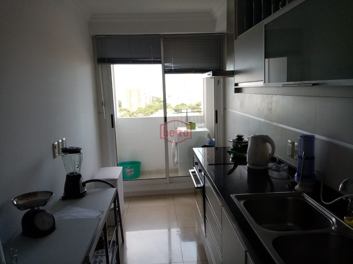 Apartamento ID.162909/VENTA-A-pasos-del-puerto--2-dormitorios-2-baños-con-garage - 2 Dormitorios y medio. Variedad de amenities.