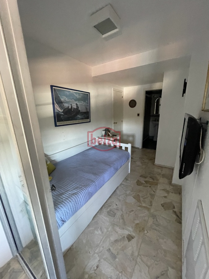 Apartamento ID.20249 - Frente al Mar en Playa Mansa – 3 Dormitorios con Vista Única