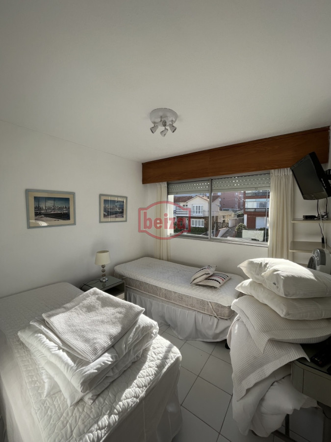 Apartamento ID.161084/2-Dormitorios-y-medio.-Variedad-de-amenities. - Vista al mar y excelente ubicación
