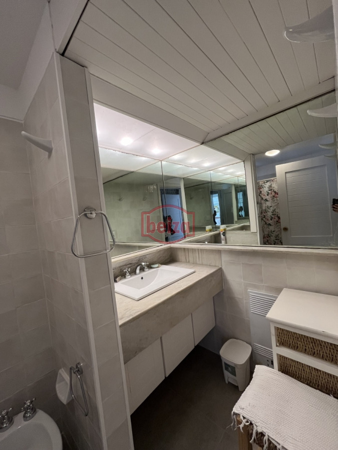 Apartamento ID.166043/Playa-Brava - Alquiler 3 dormitorios y dependencia