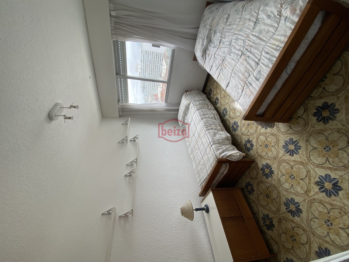 Apartamento ID.165347/-Apartamento-en-venta-frente-al-mar-Punta-del-Este - puerto alquiler 3 dormitorios y dependencia de servicio