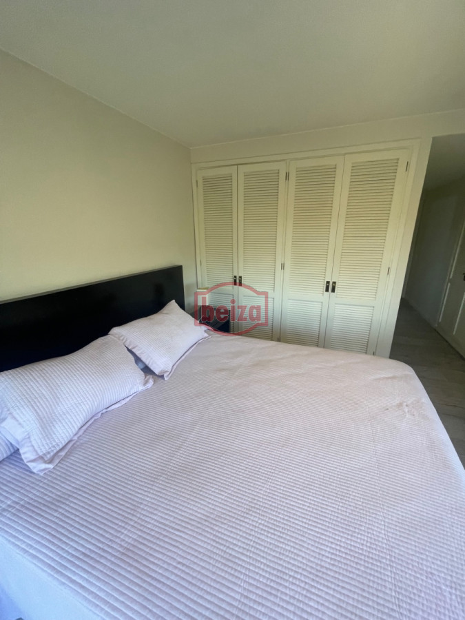 Apartamento ID.165432/Venta-de-apartamento-de-dos-dormitorios-en-Punta-del-Este - Venta apartamento 3 dormitorios más dependencia reciclado a nuevo