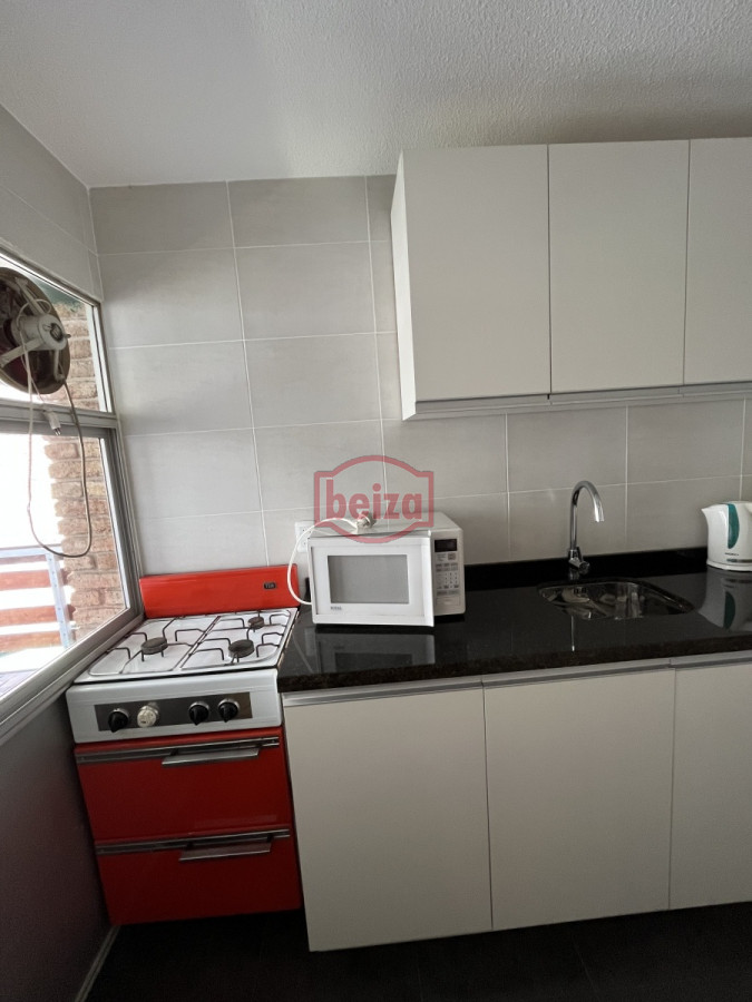 Apartamento ID.20228/Apartamento-3-dormitorios-en-alquiler-La-Barra - Playa Mansa - Buena vista al  mar