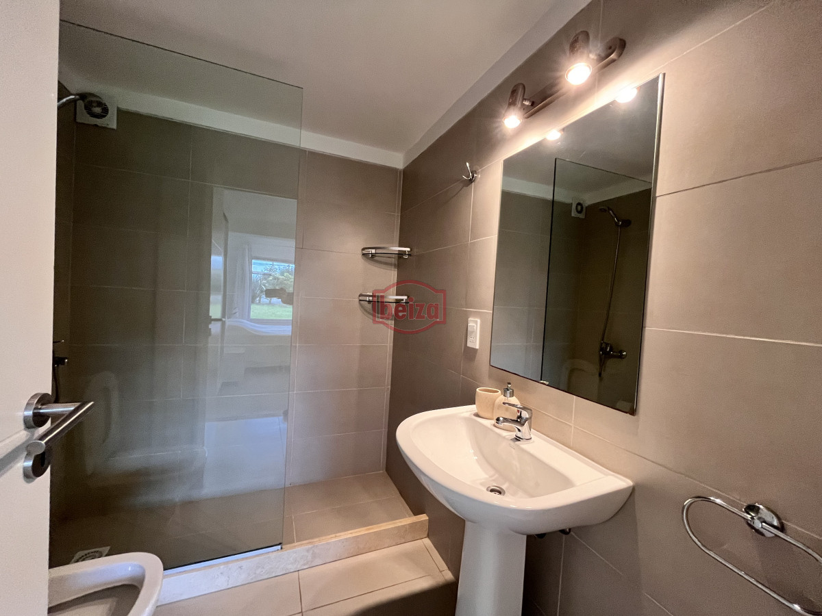 Apartamento ID.166845/Terrazas-del-sol,-Pinares-Parada-33,-Punta-del-este - Venta y alquiler apartamento 2 dormitorios en el corazon de Montoya