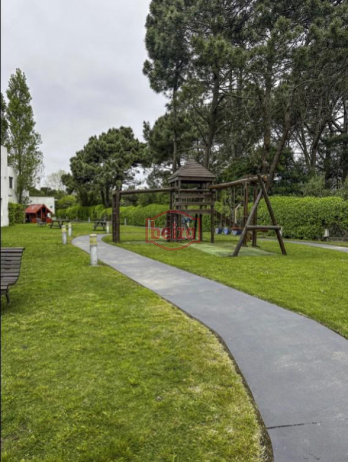 Apartamento ID.162502/-Mansa,-3-dormitorios-frente-al-mar - Apartamento en Roosevelt, 1 dormitorios *