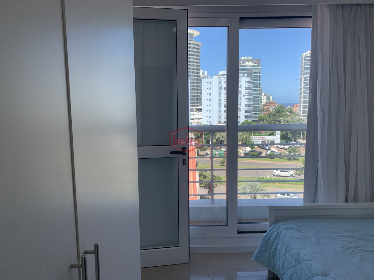 Apartamento ID.166885 - Venta apartamento 3 dormitorios mas servicio playa mansa