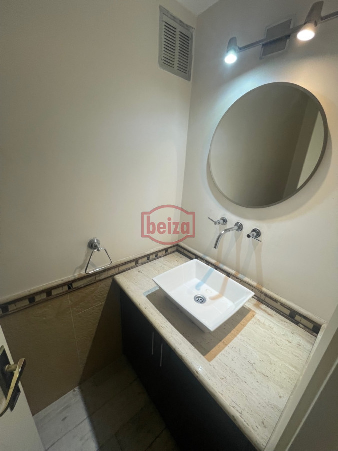 Apartamento ID.165432/Venta-de-apartamento-de-dos-dormitorios-en-Punta-del-Este - Venta apartamento 3 dormitorios más dependencia reciclado a nuevo