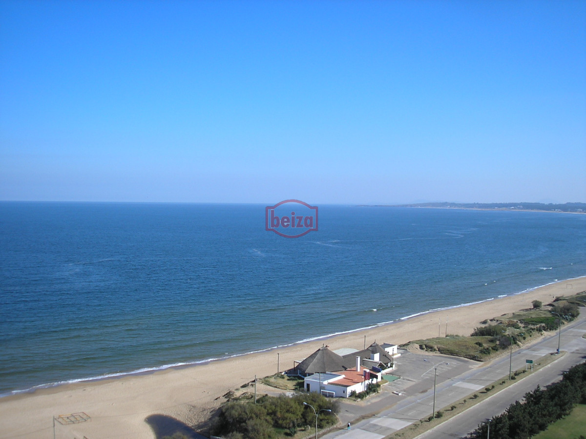 Apartamento ID.160789/Apartamento-en-Brava,-2-dormitorios-* - Mansa, 3 Suite