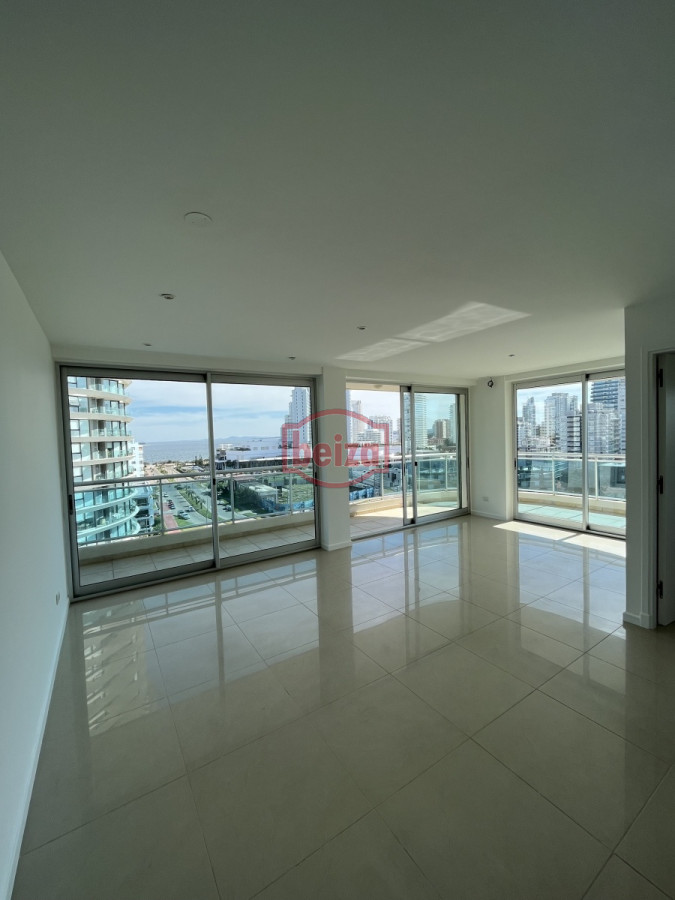 Apartamento ID.165834/Venta-departamento-punta-del-este- - Venta de  Depto Con Esplendida Terraza Al Mar