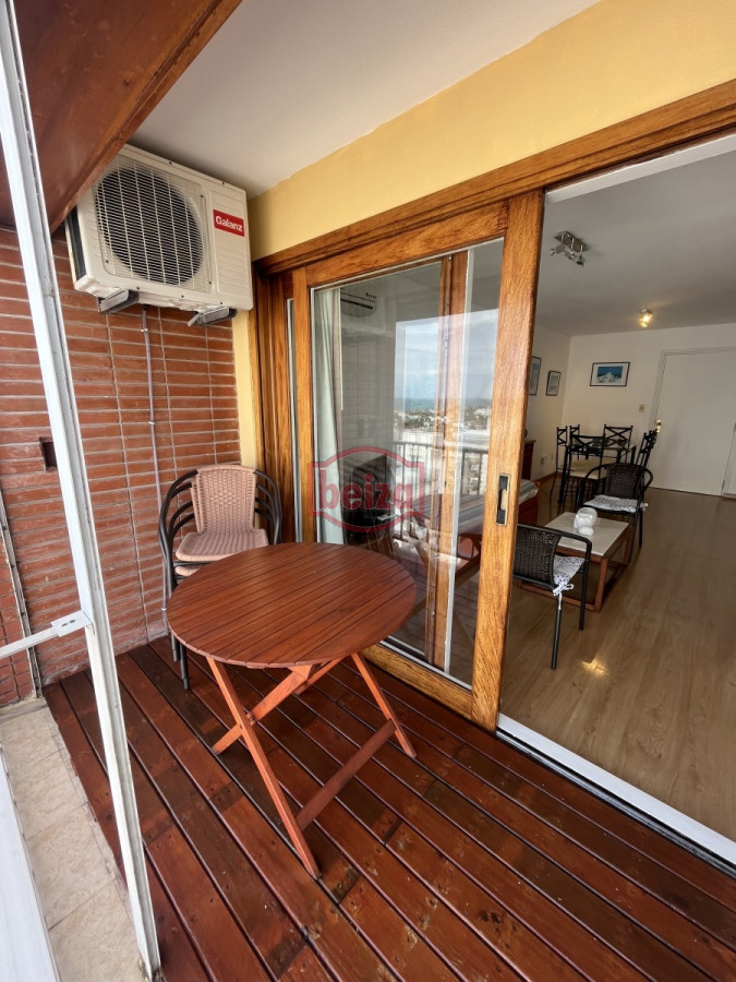 Apartamento ID.10446/Apartamento-de-3-dormitorios-en-el-Puerto - A metros del puerto muy próximo a plaza de los artesanos