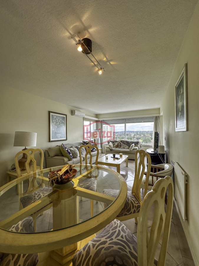 Apartamento ID.166400/Espectacular-apartamento-en-el-corazón-de-punta-del-este - Excelente departamento 