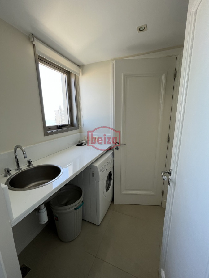 Apartamento ID.163707/Un-dormitorio--Céntrico-pero-a-100-metros-de-la-playa - IMPERIALE DIVINO DE 3 DORMITORIOS