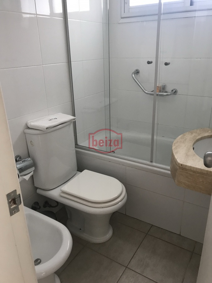 Apartamento ID.163829/Oportunidad-a-pasos-del-mar - Apartamento de 1 dormitorio con vista parcial - Amplia Financiación 