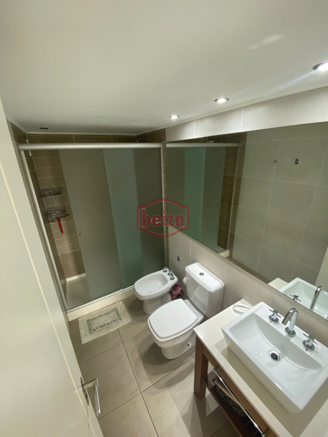 Apartamento ID.162502/-Mansa,-3-dormitorios-frente-al-mar - Apartamento en Roosevelt, 1 dormitorios *