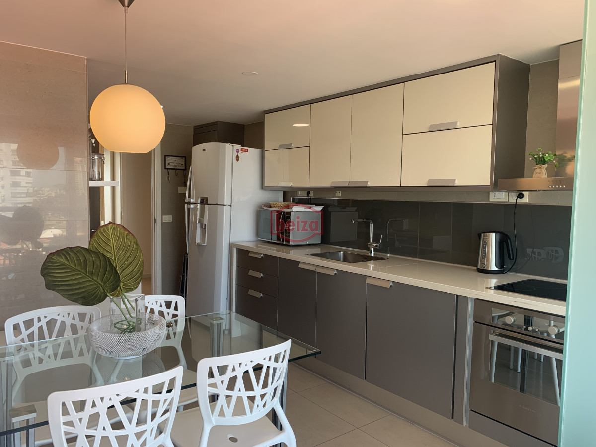 Apartamento ID.166885 - Venta apartamento 3 dormitorios mas servicio playa mansa