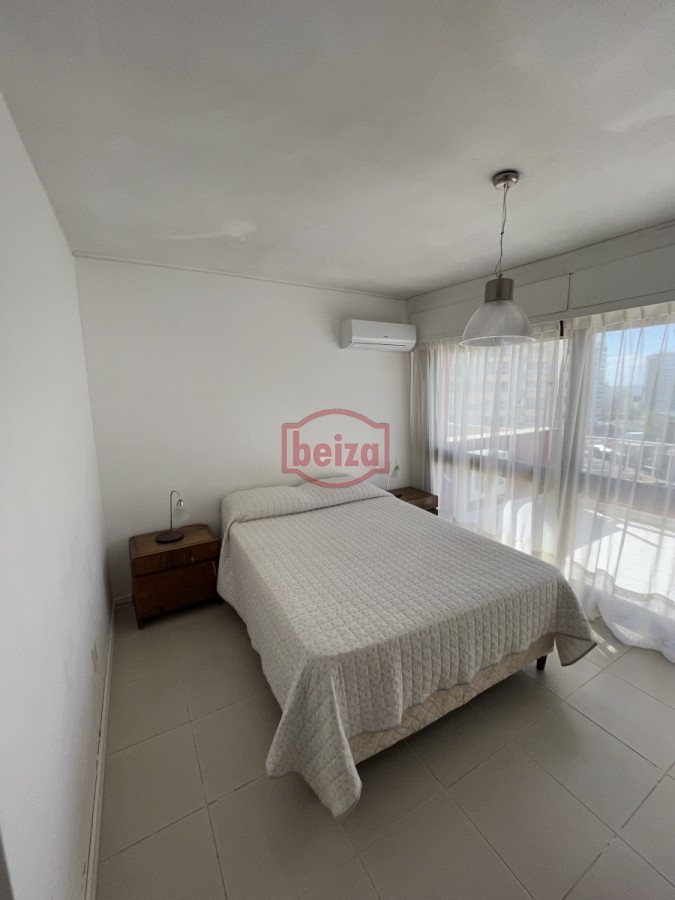 Apartamento ID.90171/Apartamento-en-Peninsula,-1-dormitorios-* - Pent House  con vista a Mansa y Brava