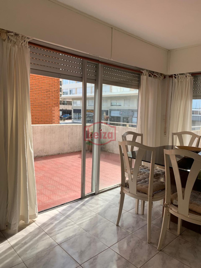 Apartamento ID.166990/Brava-,A-una-cuadra-de-la-Brava-3-dormit - ALQUILER EN PENINSULA CERCA DE TODO