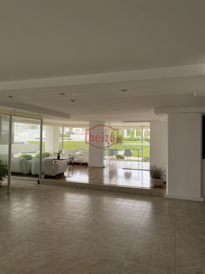 Apartamento ID.166400/Espectacular-apartamento-en-el-corazón-de-punta-del-este - Excelente departamento 