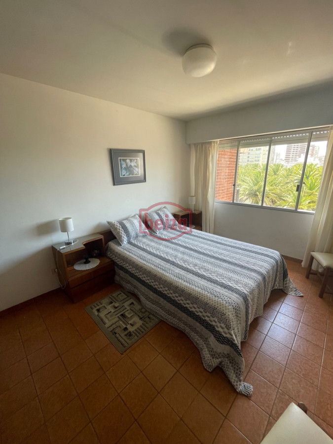 Apartamento ID.166090/Venta-de-un-dormitorio-frente-al-mar--Playa-Brava - ALQUILER ANUAL UNICO EN PENINSULA