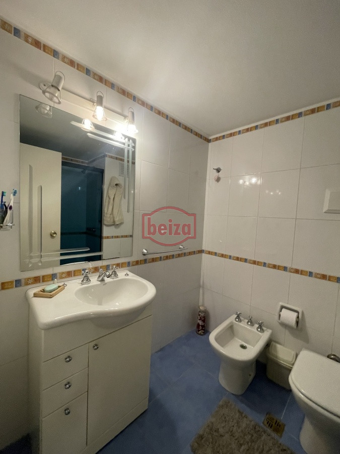 Apartamento ID.20249 - Frente al Mar en Playa Mansa – 3 Dormitorios con Vista Única