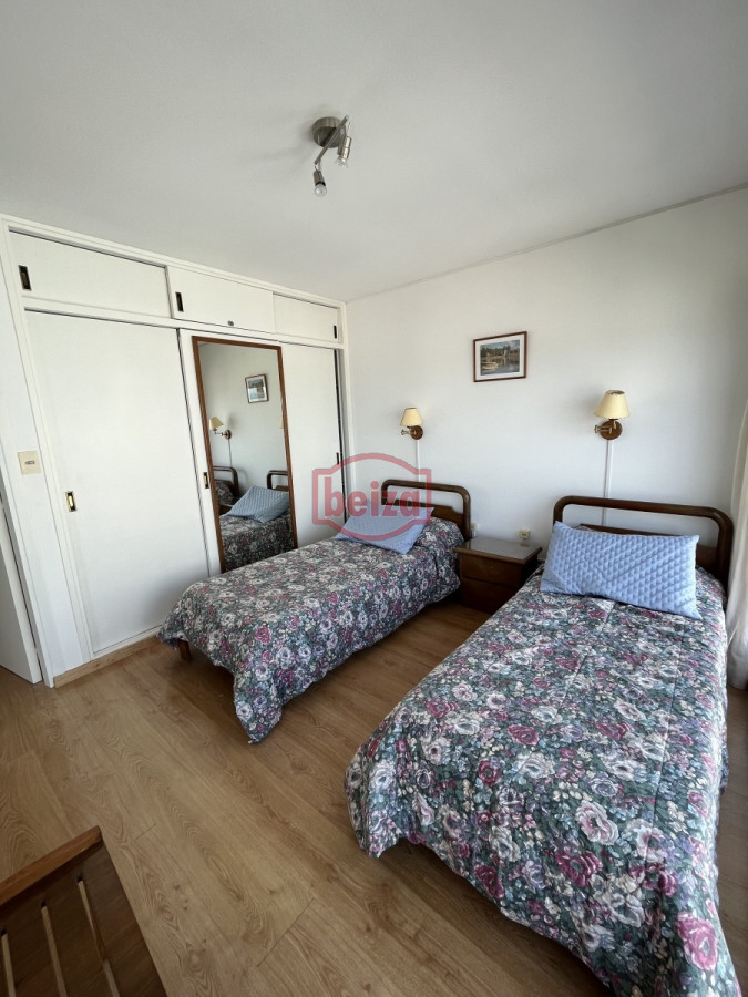 Apartamento ID.10446/Apartamento-de-3-dormitorios-en-el-Puerto - A metros del puerto muy próximo a plaza de los artesanos