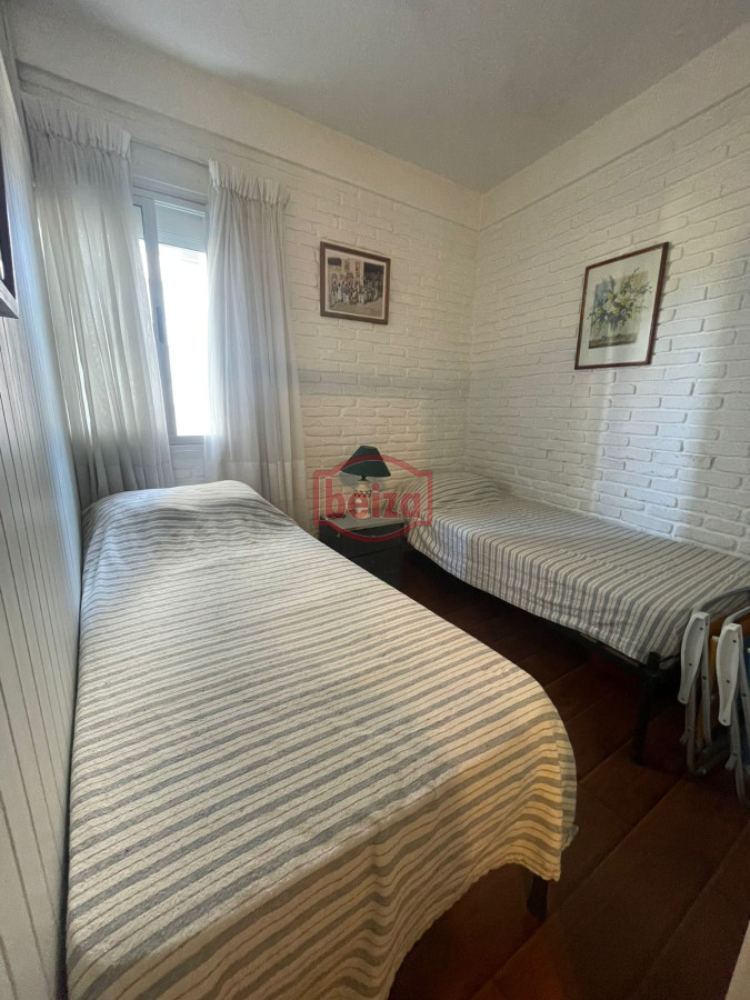 Apartamento ID.166736/Oportunidad-inversión- - Apartamento de 2 Dormitorios a pasos del mar en Brava