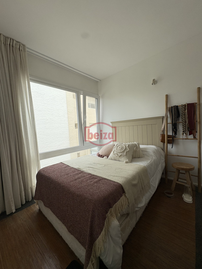 Apartamento ID.166667/Apartamento-frente-al-Mar-en-Playa-Brava - Hermoso apartamento en Punta del Este de tres dormitorios a pasos del mar 