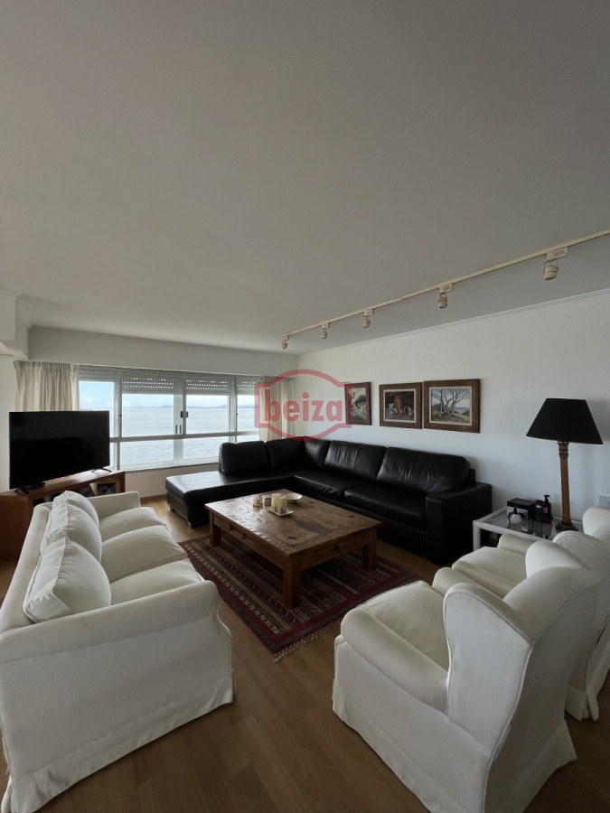 Apartamento ID.165989 - Primera línea de la Mansa. Gran apartamento. 3 Dormitorios y dependencia.