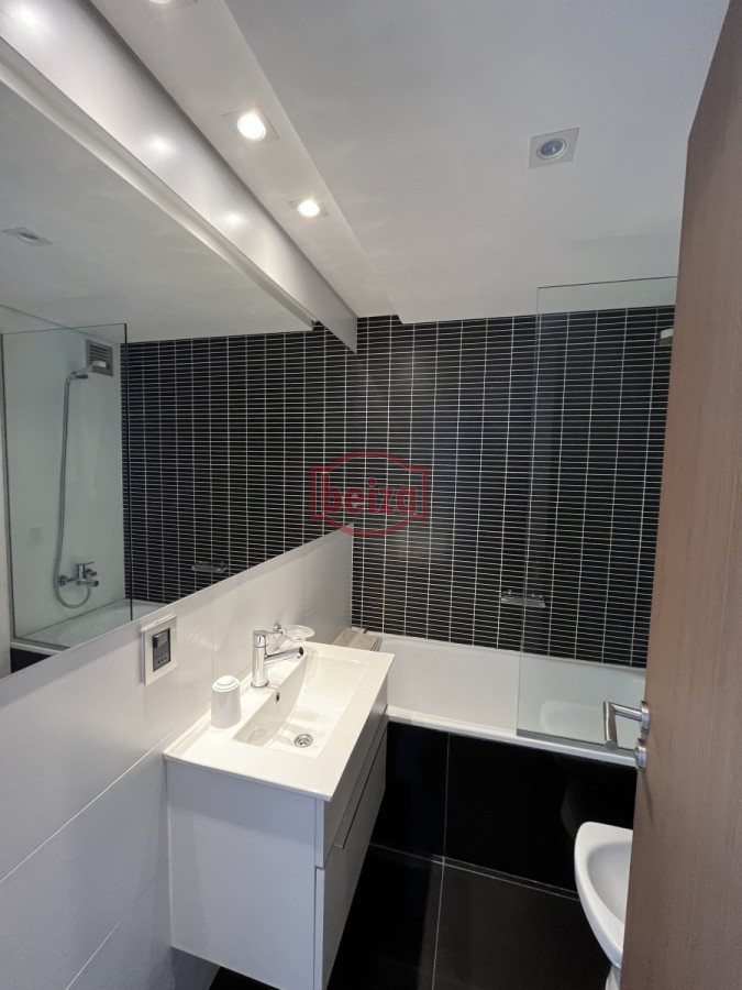 Apartamento ID.163777/Excelente-propiedad-muy-bien-ubicada,amplias-comodidades,pileta-climatizada.- - Frente al mar – Vista panorámica y ubicación inmejorable