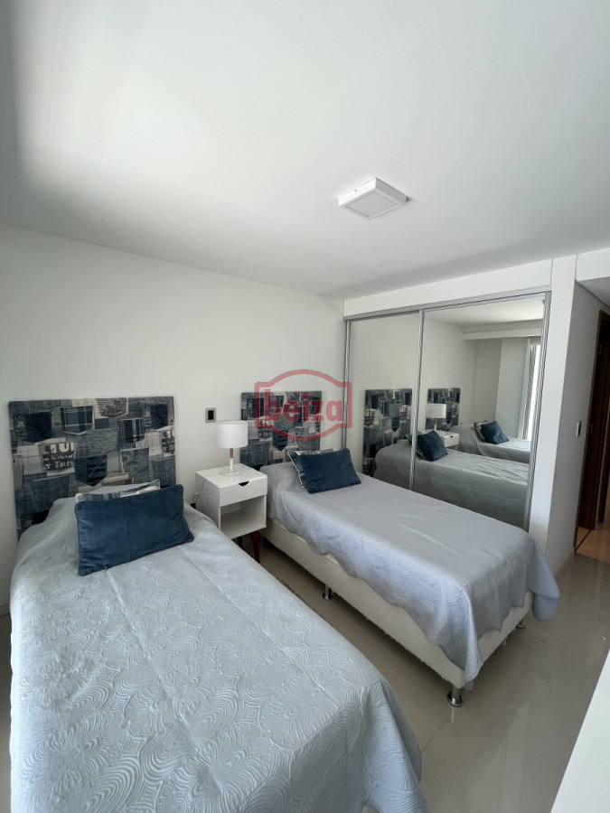 Apartamento ID.163777/Excelente-propiedad-muy-bien-ubicada,amplias-comodidades,pileta-climatizada.- - Frente al mar – Vista panorámica y ubicación inmejorable