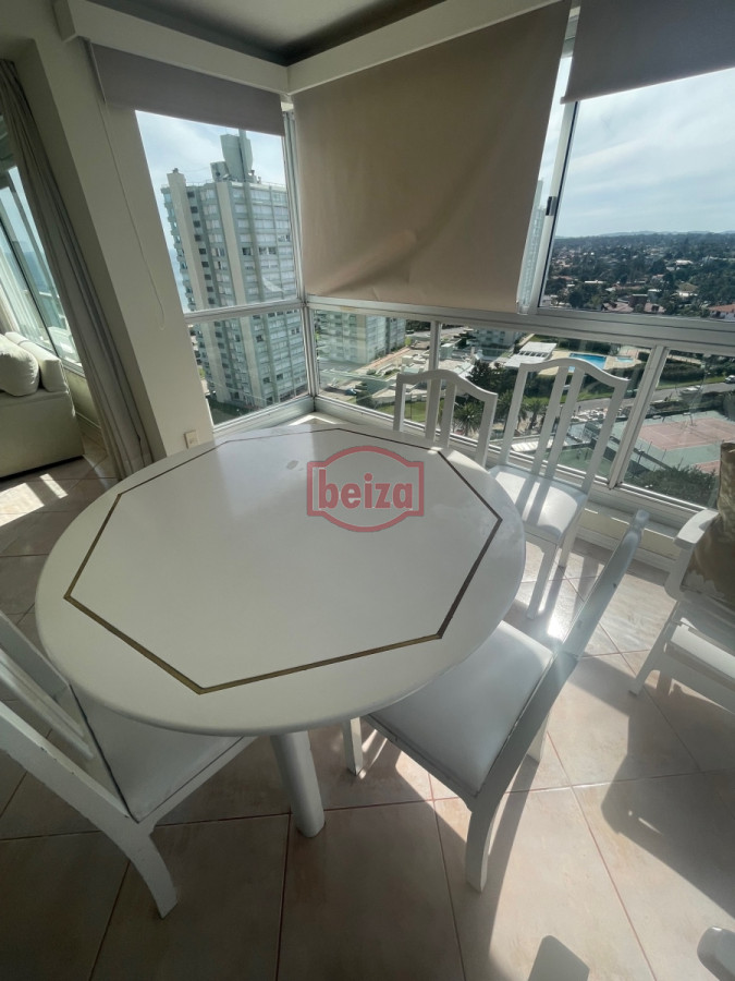 Apartamento ID.166400/Espectacular-apartamento-en-el-corazón-de-punta-del-este - Excelente departamento 