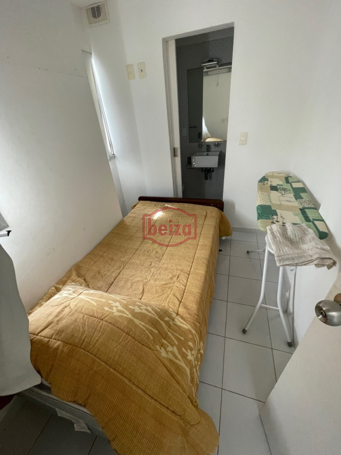 Apartamento ID.165286/Alquiler-de-apartamento-de-tres-dormitorios-y-dependencia-en-Punta-del-Este - Pent house en venta