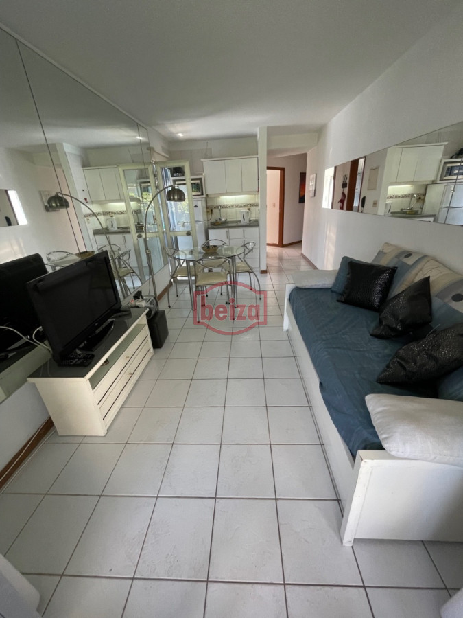 Apartamento ID.164667/dos-dormitorios-en-Roosevelt - un dormitorio frente al mar