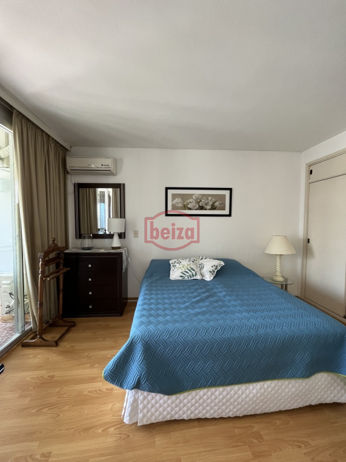 Apartamento ID.165955/A-pasos-del-Puerto-y-a-metros-de-la-plaza-Artigas - Apto de 1 dormitorio*