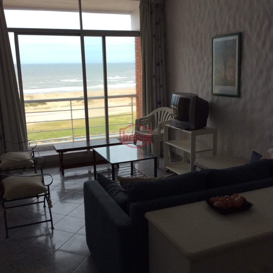 Apartamento ID.166113/Apartamento-de-3-dormitorios,-con-parrillero-y-estufa,-cerca-del-mar,-Punta-del-Este- - Apartamento en Brava - Punta del Este
