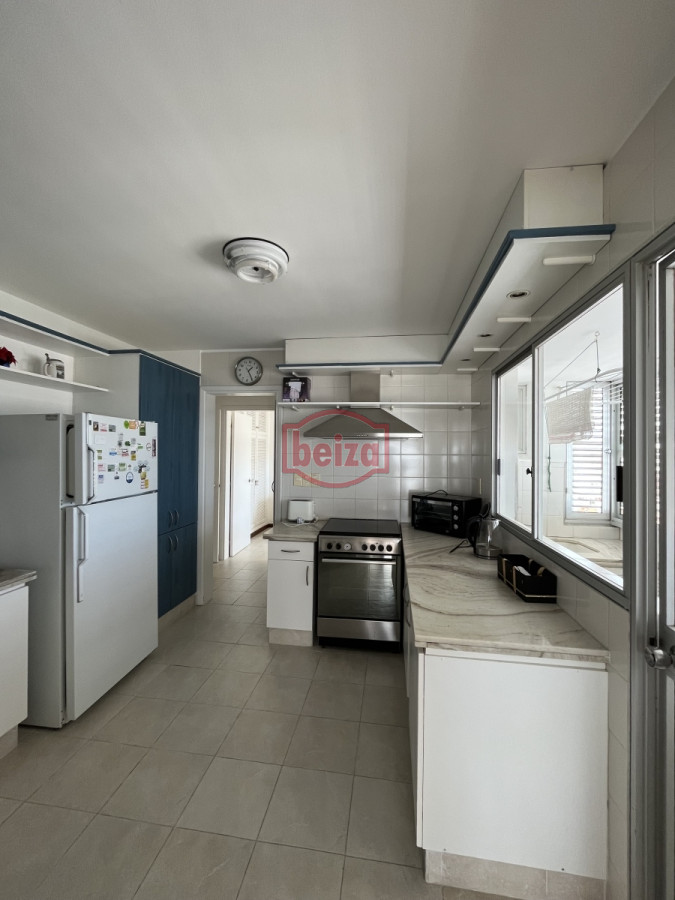 Apartamento ID.165989 - Primera línea de la Mansa. Gran apartamento. 3 Dormitorios y dependencia.