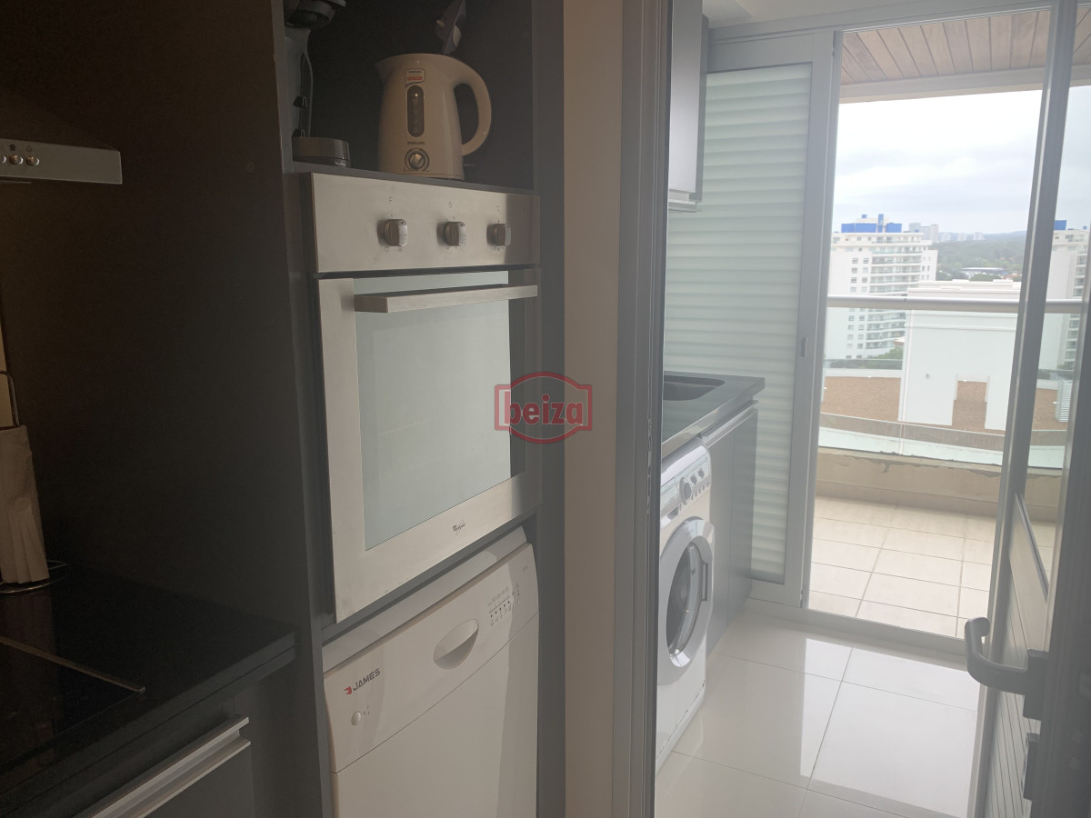 Apartamento ID.166938/Apto-3-dormitorios-a-estrenar-frente-al-shopping - Alquiler apartamento 2 dormitorios Playa Brava Punta del Este