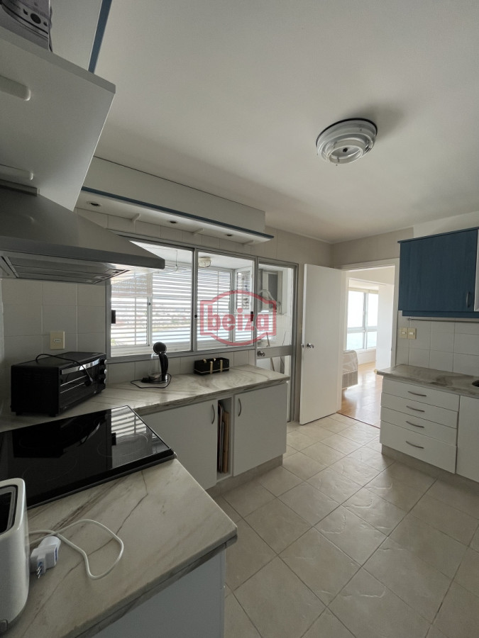 Apartamento ID.165989 - Primera línea de la Mansa. Gran apartamento. 3 Dormitorios y dependencia.