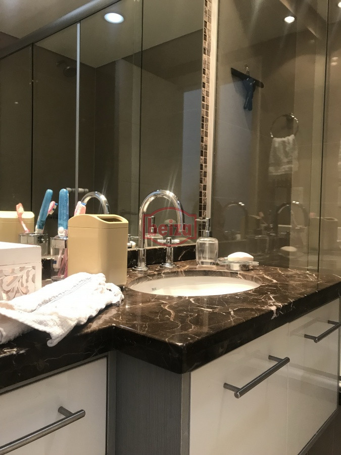 Apartamento ID.163760 - Playa Mansa - 2 Dormitorios en suite. Gran variedad de amenities
