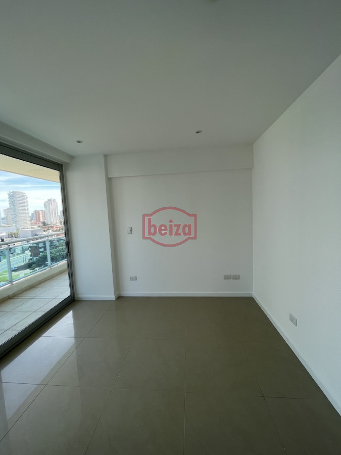 Apartamento ID.165834/Venta-departamento-punta-del-este- - Venta de  Depto Con Esplendida Terraza Al Mar