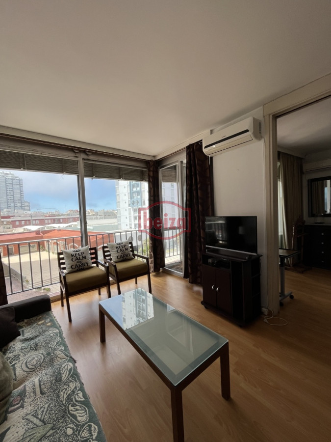 Apartamento ID.165955/A-pasos-del-Puerto-y-a-metros-de-la-plaza-Artigas - Apto de 1 dormitorio*