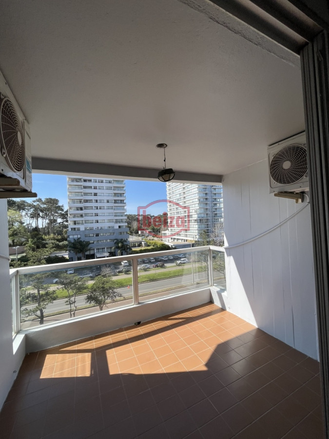 Apartamento ID.70094/Cerca-del-Puerto--Amplia-terraza - Roosevelt - Apartamento cómodo y luminoso - Edificio con Piscina