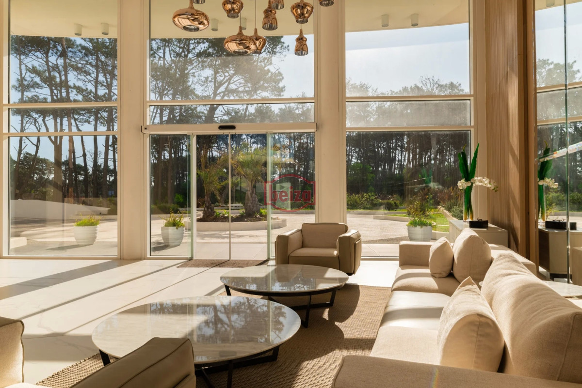 Apartamento ID.166025/Hermoso-apartamento - VENTA POSEIDON con hermosa vista - 2 dormitorios